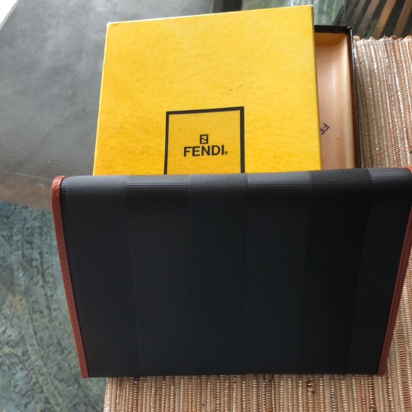 FENDI Small purse - Picture 7 of 8